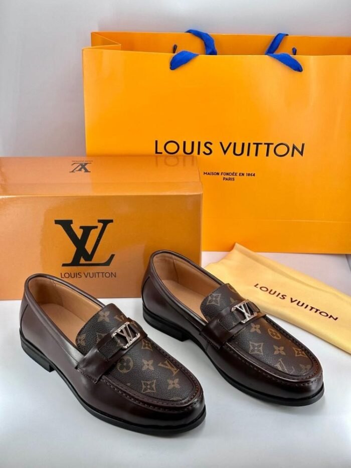 حذاء LV جلد كلاسيك - بني داكن