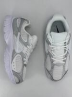 حذاء نايكي V5 Runner رمادي