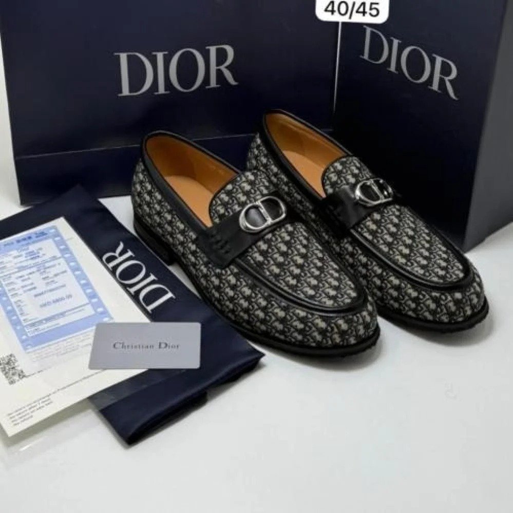 حذاء ديور جرانفيل لوفر - أسود كحلي مائل حذاء ديور جرانفيل لوفر - أسود كحلي مائل