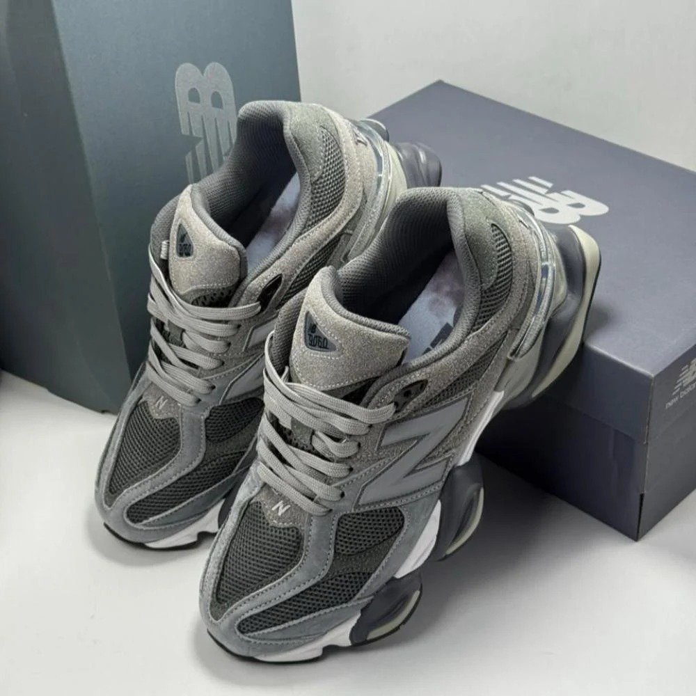 حذاء نيو بالانس 9060 - رمادي حذاء نيو بالانس 9060 - رمادي