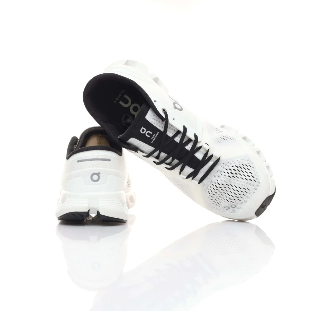 كلود إكس - الأبيض والأسود كلود إكس - الأبيض والأسود